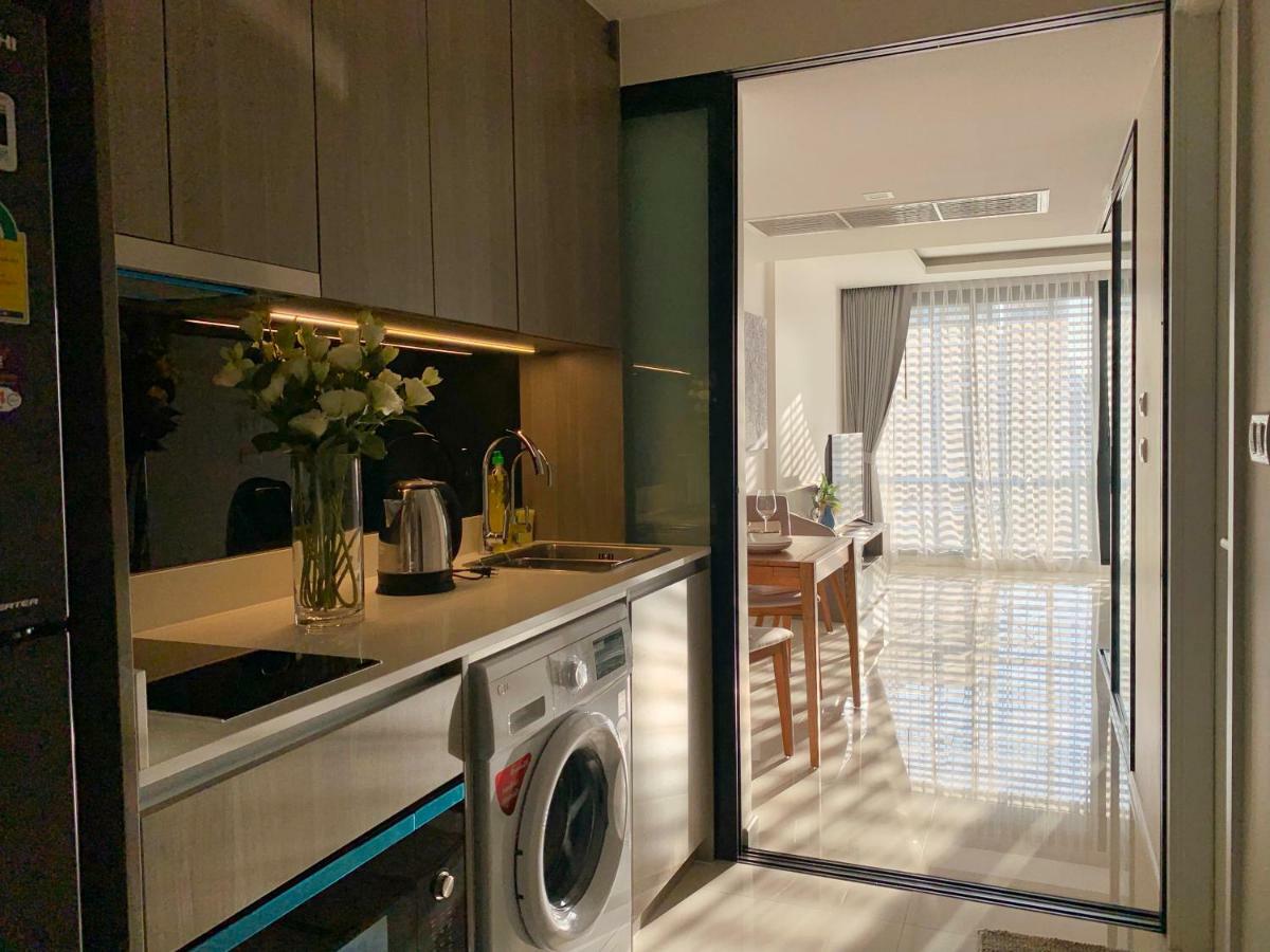 Sukhumvit Asok Modern Suite Bangkok Exterior photo